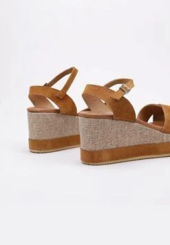Loranda - Sandalen Met Sleehak - Camel -Mode Kledingwinkel bf3e66dfb0454270ab00e1541e31c879