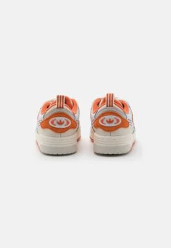 Adidas Originals Adi2000 Unisex - Sneakers Laag - Chalk White/Orange/Off White -Mode Kledingwinkel c18b23e7aced4f0eaafc3a056293ad09