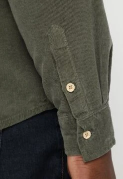 URBAN CLASSICS Corduroy- Overhemd - Olive -Mode Kledingwinkel c273b1d7ac084e9d92830e8a371e9430