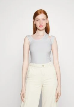 WEEKDAY Zari Assymetric - Top - White