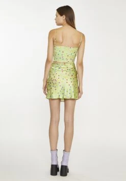 Glamorous Daisy- Minirok - Lime Multi Daisy -Mode Kledingwinkel c91be2a9f0174121a0916eef75beec77