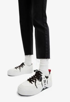 Desigual X Mickey Mouse - Sneakers Laag - White