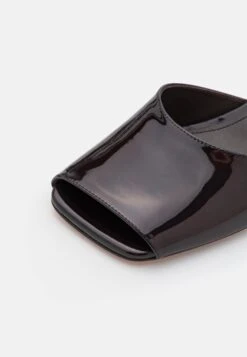 Sportmax Pilard - Sandalen - Nero -Mode Kledingwinkel cf7ce656fe0744beab2bb5f394928724