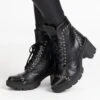 Dreimaster Mit Nieten - Veterboots - Schwarz -Mode Kledingwinkel d206660d89904550807731b01c7066e3