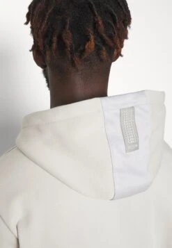 Venum Silent Power Hoodies - Sweater - Beige -Mode Kledingwinkel d337a873613642918617375836bcf1dd