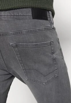 ESPRIT Slim Fit Jeans - Grey Medium Wash -Mode Kledingwinkel d33f5a6d006b44d884566eeba5edd027