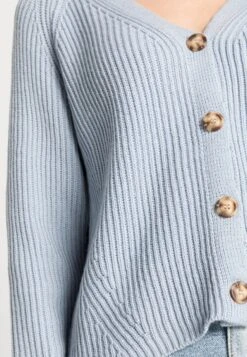 Pieces Pcosilla Cardigan - Vest - Kentucky Blue 11 Pieces Pcosilla Cardigan - Vest - Kentucky Blue -Mode Kledingwinkel d445e0951e9b4503bc275f06a7afca72