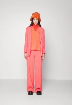 DRYKORN Lynette - Trui - Orange -Mode Kledingwinkel d4bcfe61ae534ebcb3aae0d463bfe263