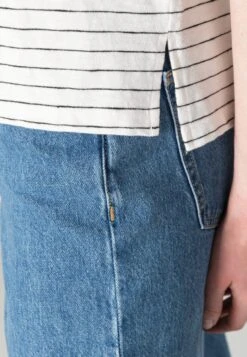 OPUS Sistoria - T-Shirt Print - Milk -Mode Kledingwinkel d6fe75478a714a8bb0e0914ca691c20a