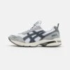 ASICS SportStyle Gel-1090V2 Unisex - Sneakers Laag - White/Steel Grey -Mode Kledingwinkel d74b386686bf47f1897440095e212c67
