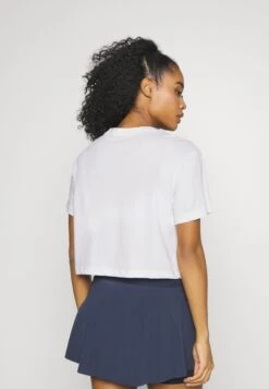 Nike Performance Tee Slam Crop - Sport T-Shirt - White -Mode Kledingwinkel d7af3f139f60419eb0981ade96af08d5