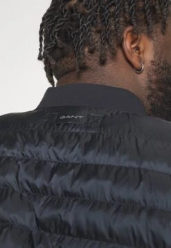 Gant Light Padded Jacket Plus Size - Bomberjacks - Black -Mode Kledingwinkel d9ff84bff3414997bac67c59ddaac40f