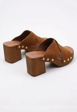 Meira - Clogs - Camel -Mode Kledingwinkel db9be571f12d42f38fc2759efd82531a