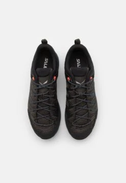 SALEWA Mtn Trainer Lite Gtx - Outdoorschoenen - Wallnut/Fluo Coral -Mode Kledingwinkel dbcf0a3748c84cecb5f108a02dbdd024