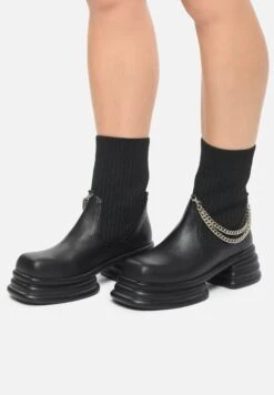 Plateaulaarzen - Black
