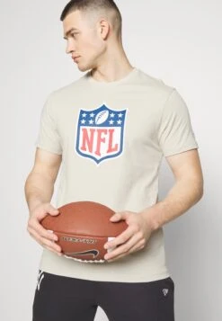 NEW ERA Nfl Generic Logo Nfl Shield Graphic Tee - T-Shirt Print - Offwhite -Mode Kledingwinkel de4b71f62f924df5baff1c25e86c0727