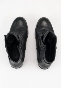 Tosca Blu Enkellaarsjes Met Hoge Hak - Black 5 Tosca Blu Enkellaarsjes Met Hoge Hak - Black -Mode Kledingwinkel dfad2aed6ebf445988c0efc814e034da