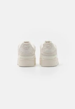 Puma Slipstream Blank Unisex - Sneakers Laag - Frosted Ivory -Mode Kledingwinkel e0071786d898423fbddfa134a35ade09