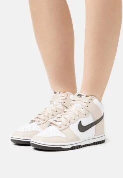 Nieuwe uitgaven 11 Nike Sportswear Nike Dunk - Sneakers Hoog - Beige/White
