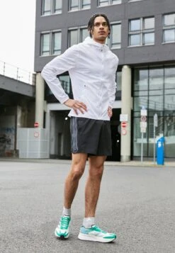 ADIDAS PERFORMANCE Adizero Boston- Hardloopschoenen Neutraal - White Tint Core Black Court Green -Mode Kledingwinkel e40f000ee0e74a498829d73274cf2408