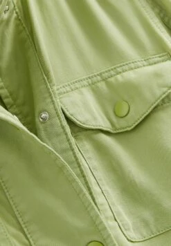 Next Utility With Patch Pockets Petite - Lichte Jas - Green -Mode Kledingwinkel e52536674af441af8bd4fbb636d257b2