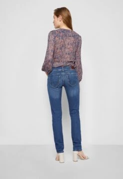 Pepe Jeans New Brooke - Straight Leg Jeans - Light Blue Denim -Mode Kledingwinkel e63ad82664b34671b63cfa799b49ae4a
