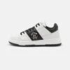 Roberto Cavalli Sneakers Laag - White/Black -Mode Kledingwinkel e77b376384264ad8b7df4f9fd1155ba3