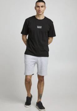 Solid T-Shirt Print - True Black 9 Solid T-Shirt Print - True Black -Mode Kledingwinkel ec6e482de8c340fcab9a149d65d137e5