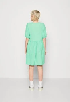 Pieces Pcluna V Neck Short Dress- Jurk - Irish Green -Mode Kledingwinkel eda18ffa8476431f8ac89342671f8aa1