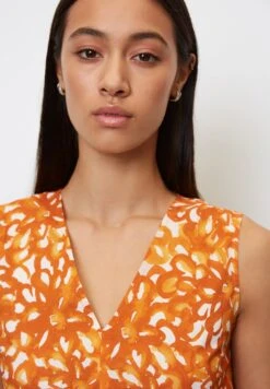 Marc O'Polo Ärmellose V Neck Aus Crispy - Top - Orange 12 Marc O'Polo Ärmellose V Neck Aus Crispy - Top - Orange -Mode Kledingwinkel f2f39f6ac9794dc891abd292d73fe876