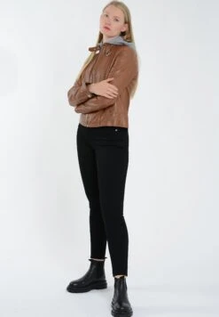 In Auffälliger - Leren Jas - Cognac -Mode Kledingwinkel f5a6e6a3894f4edab93c974a48f76468