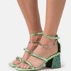 FREE PEOPLE Parker Chain Heel - Sandalen - Lime Metallic -Mode Kledingwinkel f787477ae16e4f3ab5dee3a8a716bd6d