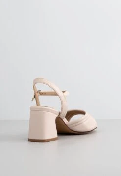 S.Oliver Sandalen - Nude -Mode Kledingwinkel fbf7a789b02d46caa361f41181102ce4