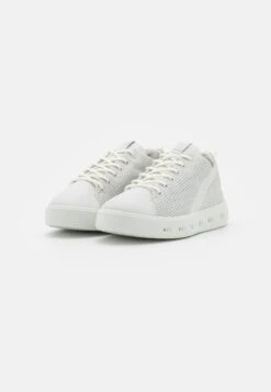 ECCO Street - Sneakers Laag - White -Mode Kledingwinkel fc759839121d457ca41536121edc73ed