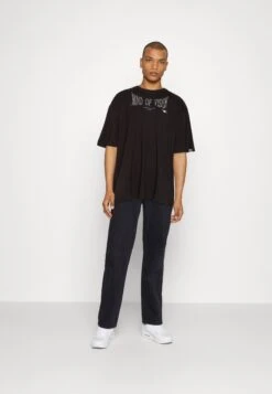 Redefined Rebel Derek Tee Plus - T-Shirt Print - Bristol Black -Mode Kledingwinkel fedaee6a780740ac8a69e0be5e9a09b1