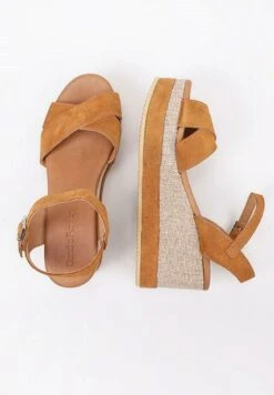 Loranda - Sandalen Met Sleehak - Camel -Mode Kledingwinkel ffbfd516484f4648bbb9233ebcc3a45a