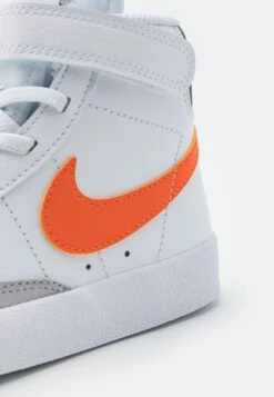 Nike Sportswear Blazer Mid 77 Unisex - Sneakers Hoog - White/Safety Orange-Wolf Grey-Black -Mode Kledingwinkel ffd4c522d41c42f19927ddf71f7b4696